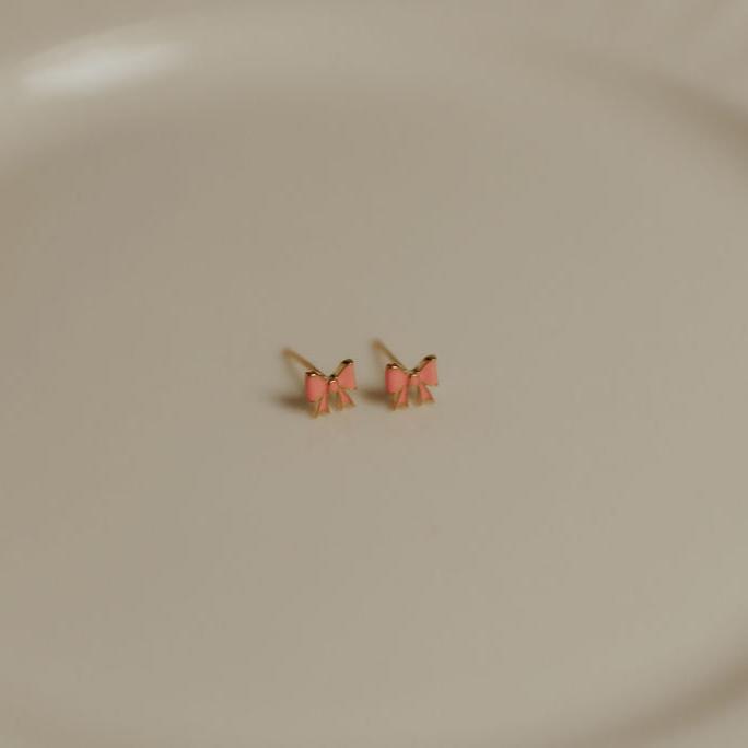 Clara Bow Studs: Pink Rose