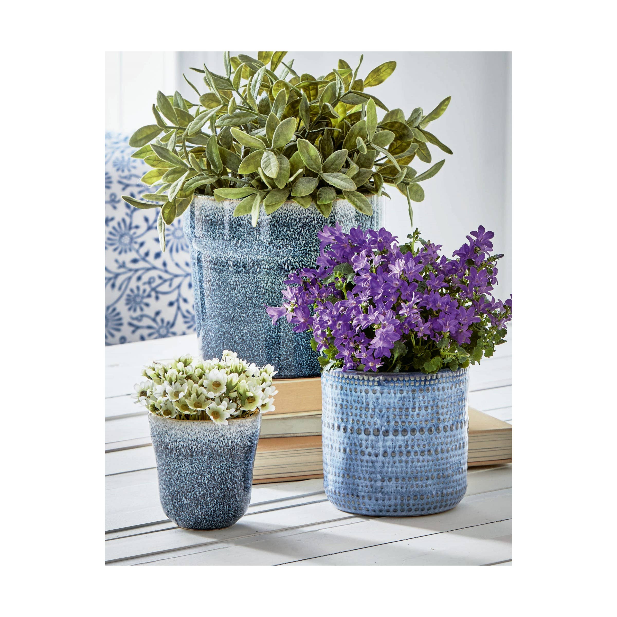 Dottie Planter - Blue: Blue / Stoneware / No Pattern