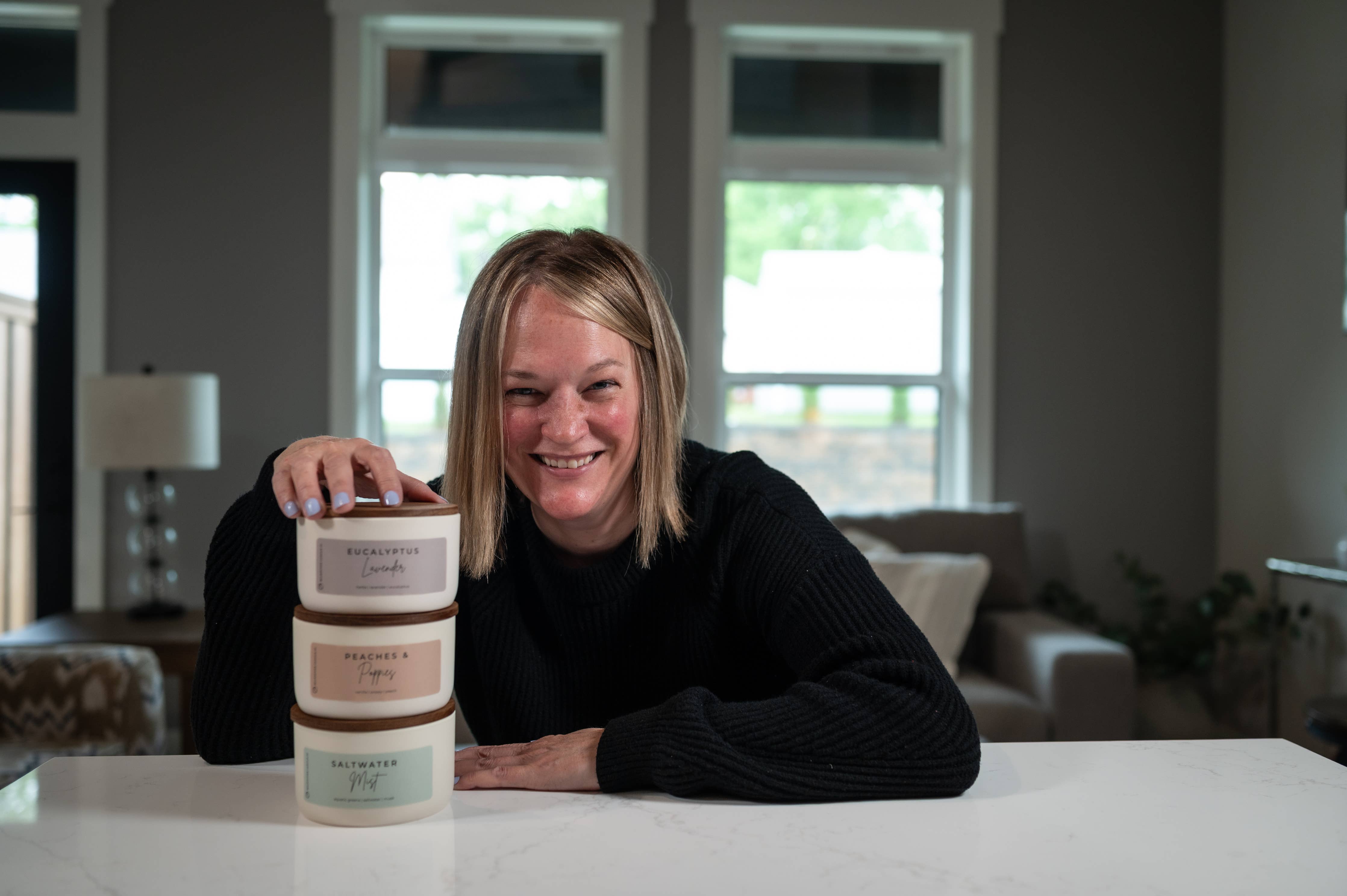 Peaches & Poppies | 10 oz Candle