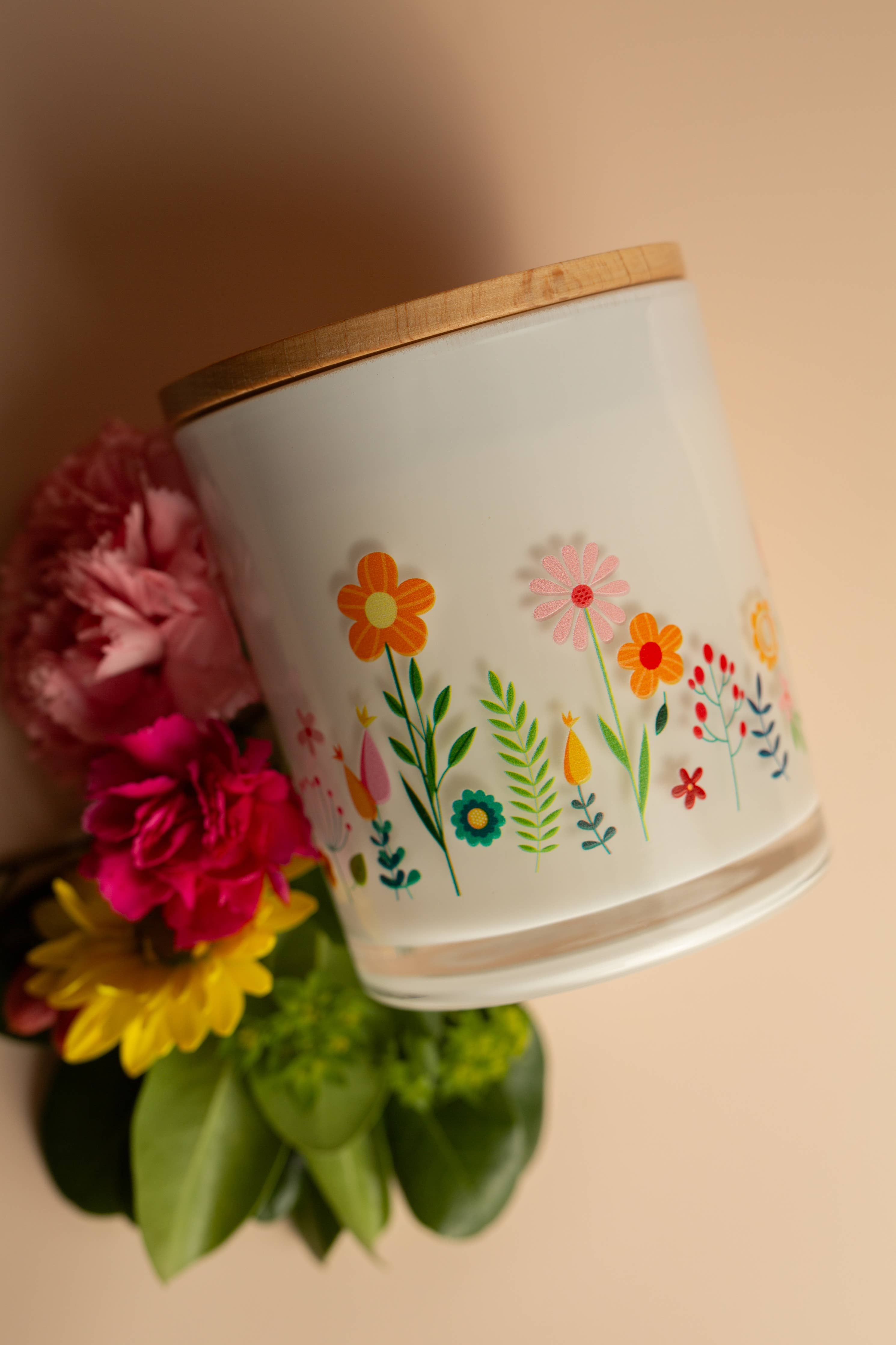 Spring Flowers Soy Candle: Vanilla Brûlée