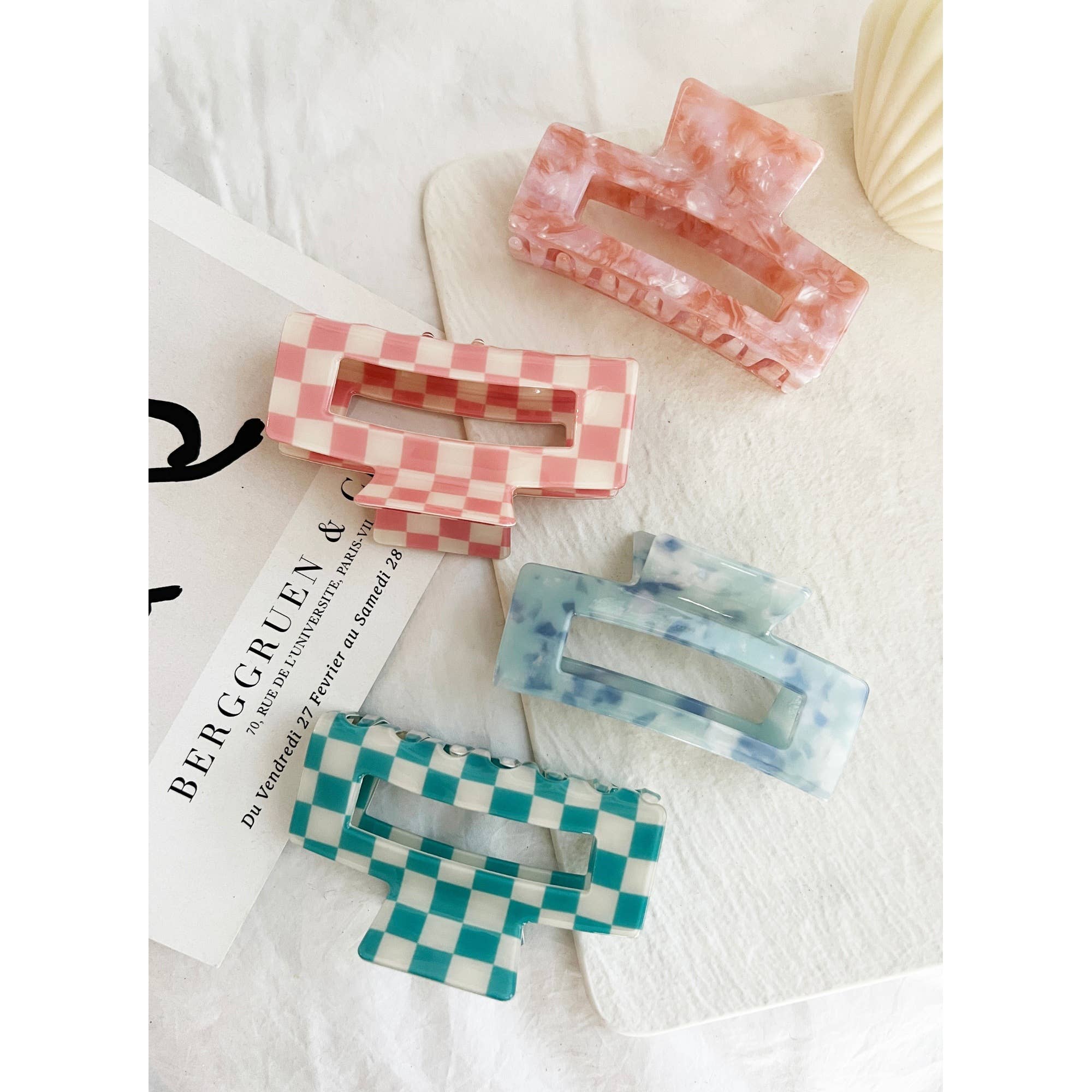 Jumbo 4-Inch Acetate Hair Claw - BETTY: CAPPUCCINO / ONE SIZE