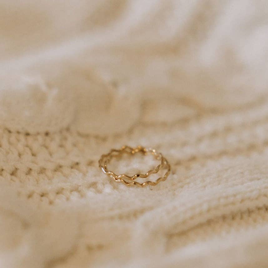 Stevie Gold Filled Wave Ring: 6