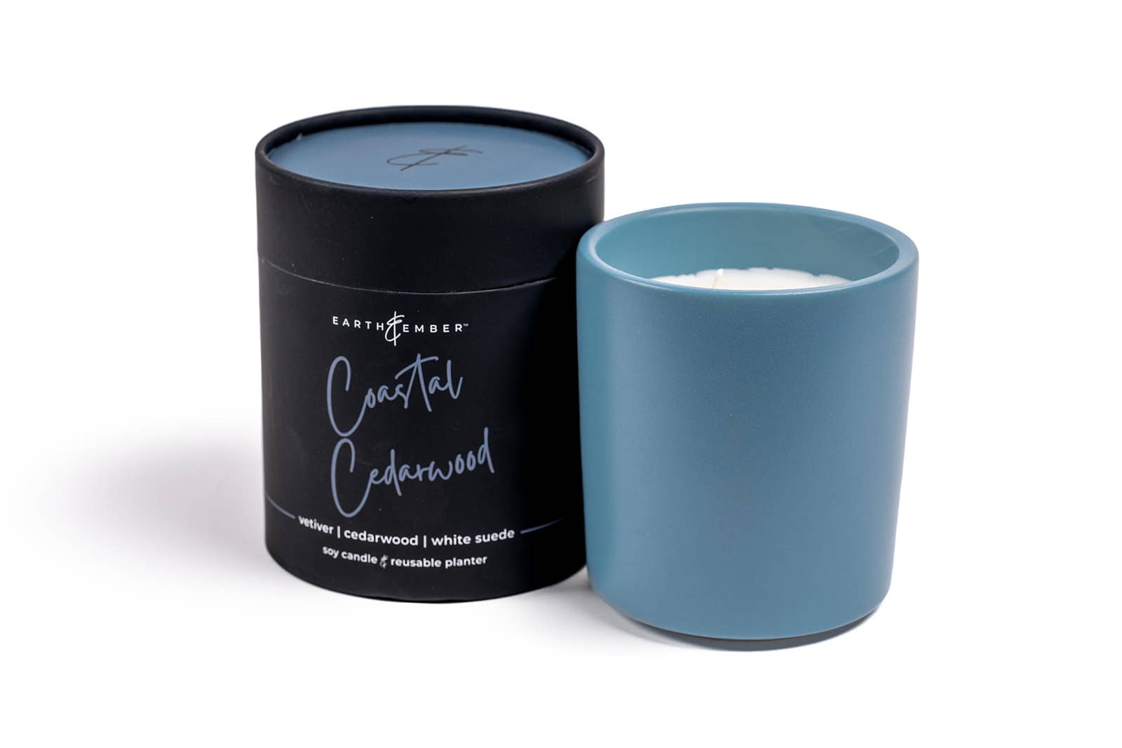 Earth & Ember 13 oz Candle: Coastal Cedarwood