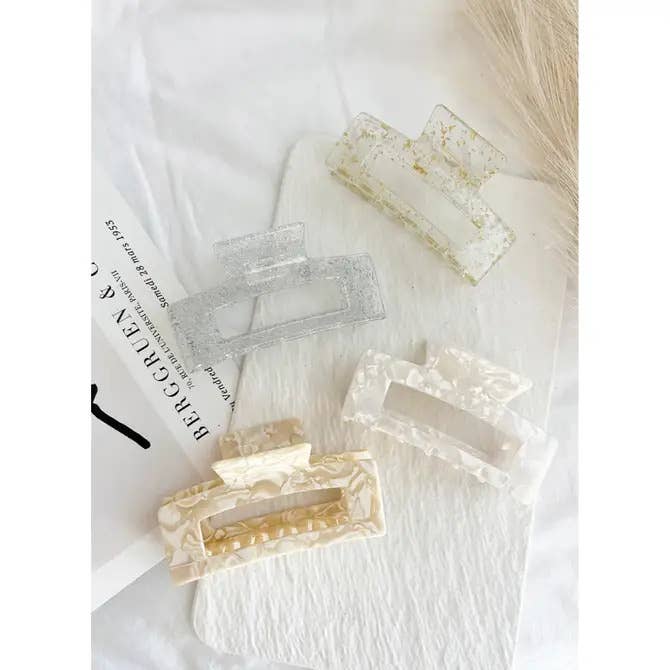 Jumbo 4-Inch Acetate Hair Claw - BETTY: CAPPUCCINO / ONE SIZE