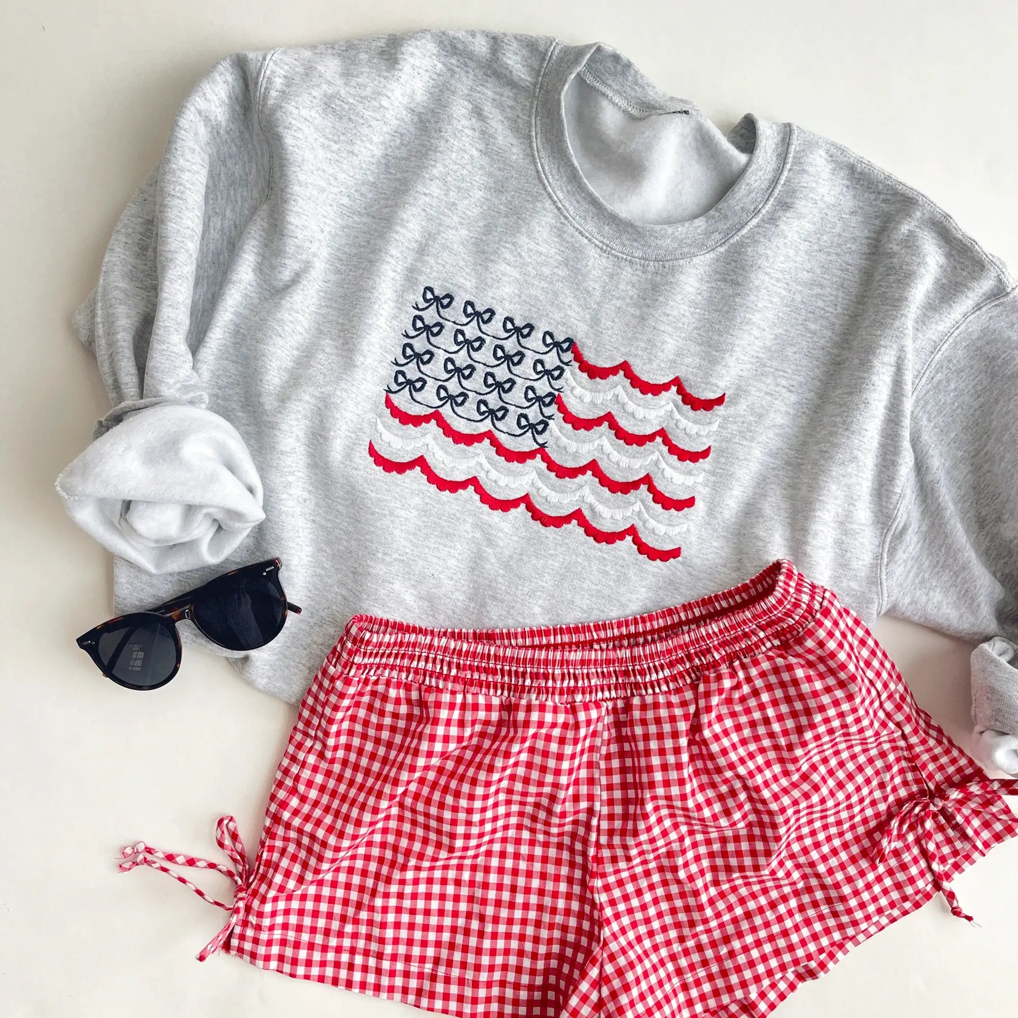 Embroidered USA Bow and Scallop Crewneck Sweatshirt: Ash / M