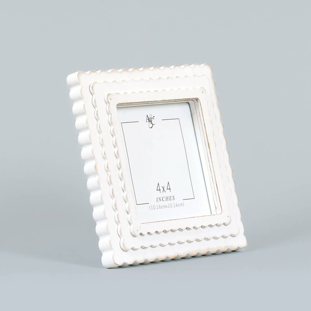 6x6x1 wood photo frame (SCALLOP) holds (4x4) pic