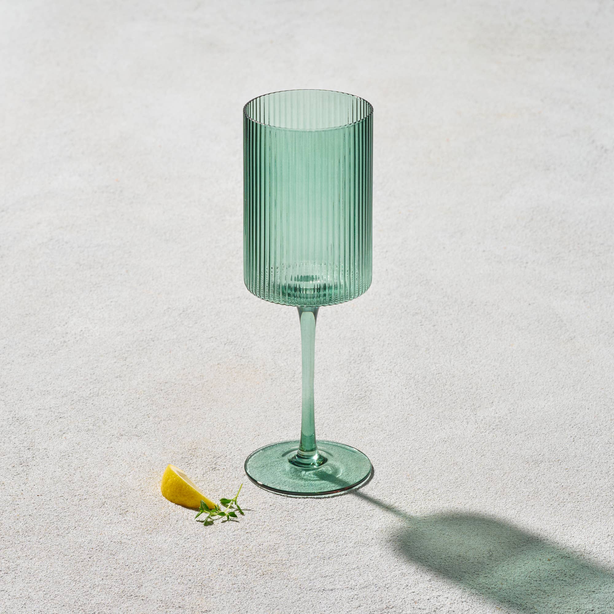 Vikko Decor - Malibu, Ribbed Glass, Green, 17 OZ Wine Glass
