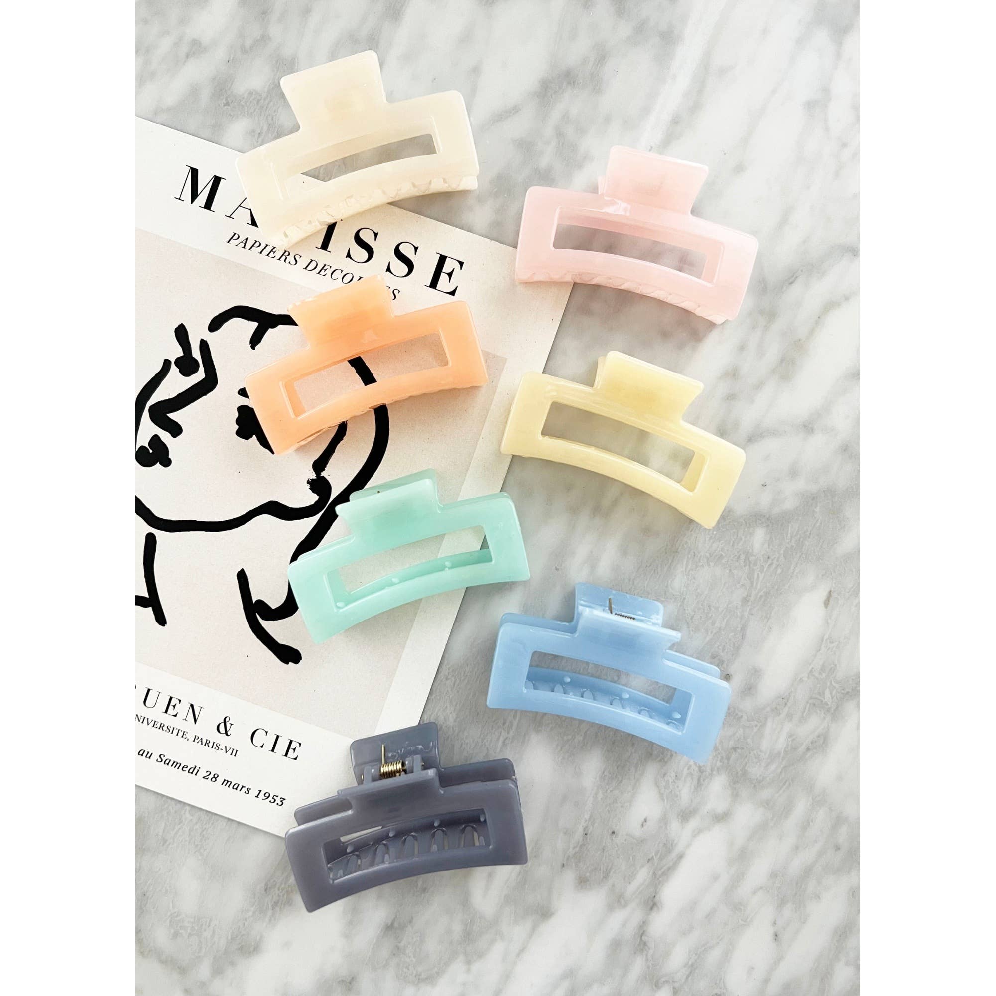 Translucent Acrylic Hair Claw - ADA: ESPRESSO / ONE SIZE